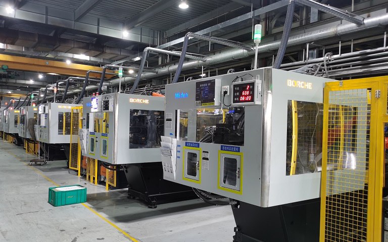 博創全新一代互聯網注塑機攜手美的服務千家萬戶